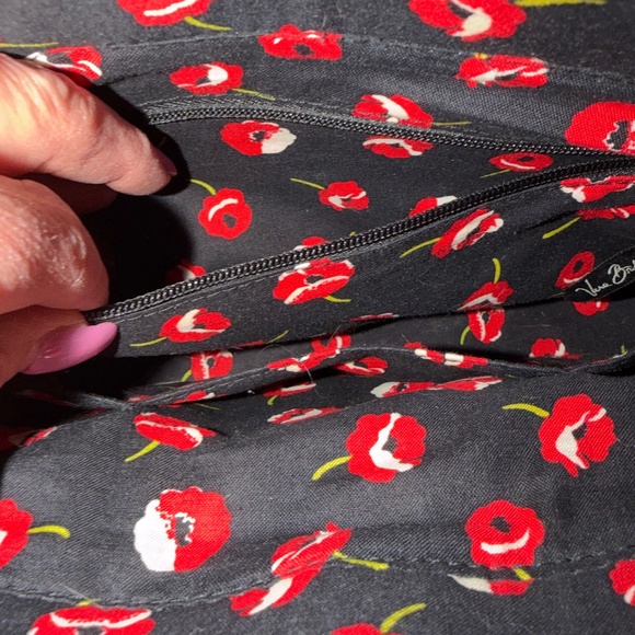 Vera Bradley Poppy Fields Handbag Purse Red Black Floral - Picture 14 of 15